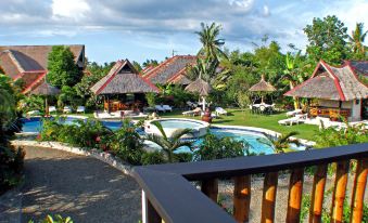Dolphin House Resort Moalboal