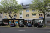 Lipp Apartments