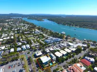 Noosa River Sandy Shores Hotels in Doonan