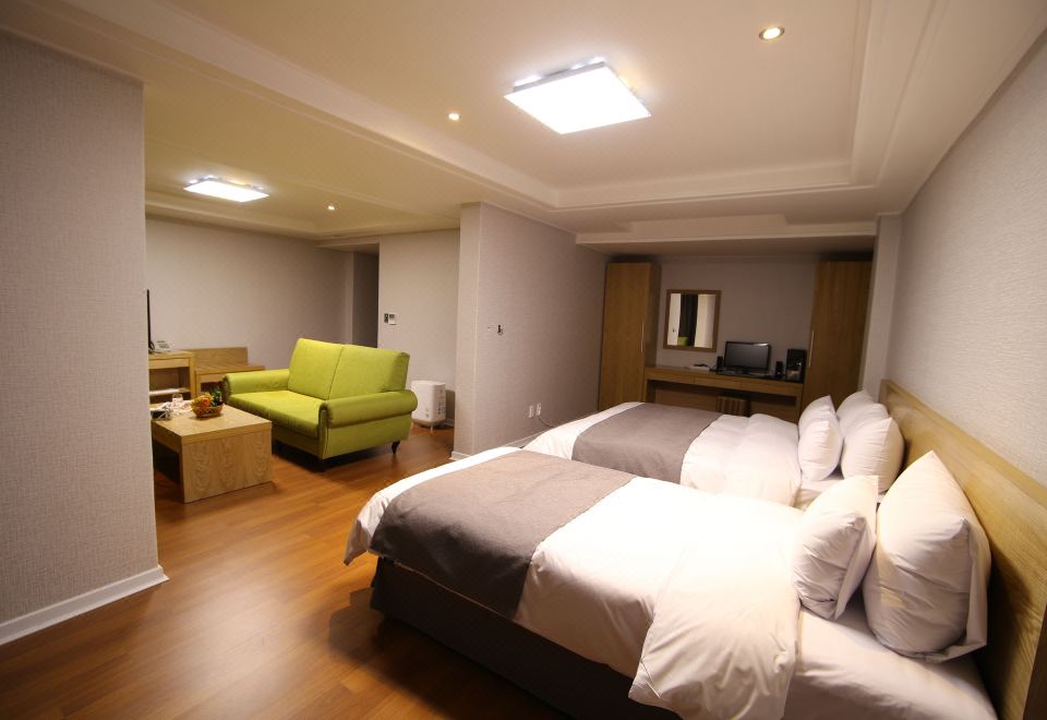 Iksan Grand Palace Hotel - Housity