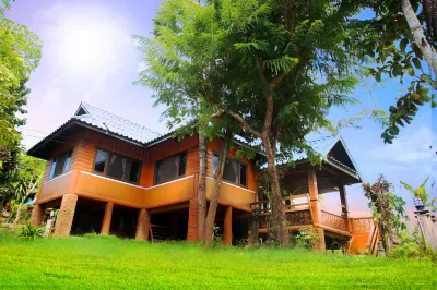 Banphu Montalang Resort Hotels near Wat Kung Mai Sak
