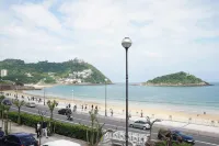 BREATHTAKING TERRACE VIEWS IN LUXURY APARTMENT by www.SanSebastianApartments.es