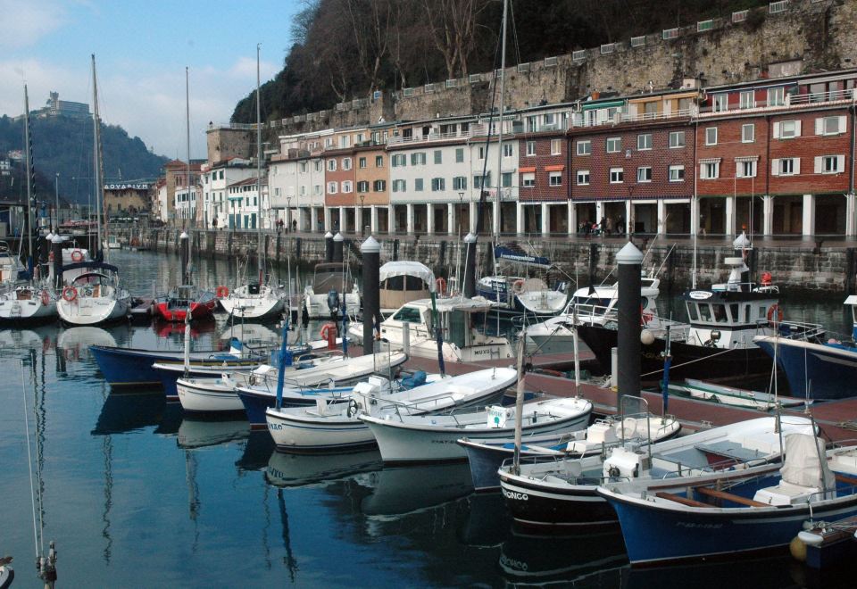 Pensión el Puerto - Valoraciones de hotel de 1 estrellas en San Sebastián