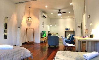 IBook7 - 2 Bedroom Gurney Studio Suite by IBook Homestay