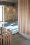 Quality Hotel The Box - Pools