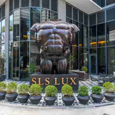 SLS Lux Brickell Hotel Exterior