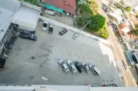 The Paradiso JK Design Hotel - parking