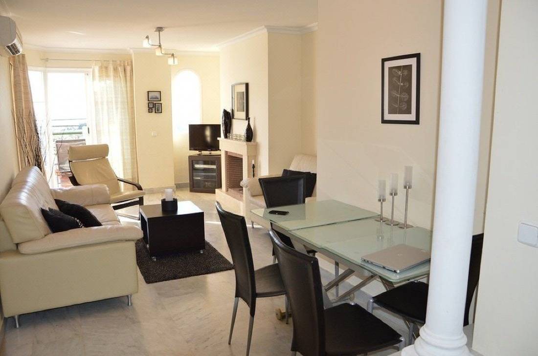 Apartment Puerto Banus Saa - Room Service - Valoraciones de hotel de 3  estrellas en Marbella