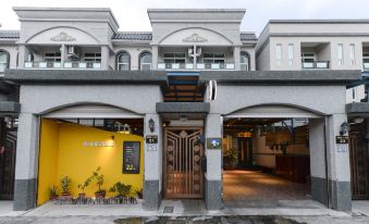 N22 Hostel - Ocean Tale