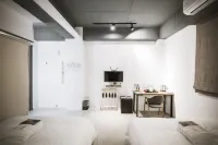 Tiin Tinn·Rivershore B&B