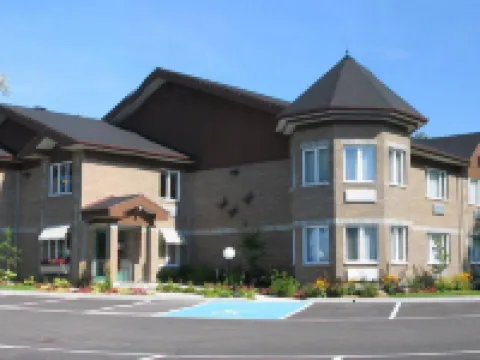 Hôtel & Suites Normandin Lévis Hotels in Levis