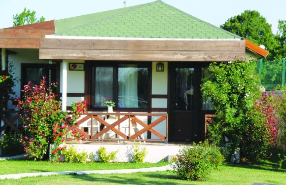 裏瓦俱樂部酒店