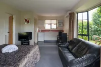 Aston Court Motel