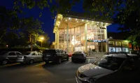 Hotel Queen Vera