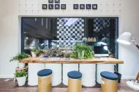 Blu Monkey Hub and Hotel Phuket-Free All Day Coworking space - プライペートプール