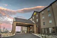 Western Star All Suites Signature Hotel Hotels in Естеван