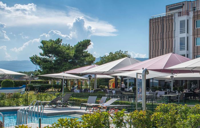 Everness Hotel & Resort