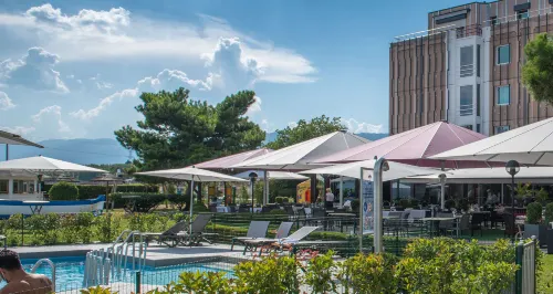 Everness Hotel & Resort - Pools