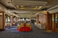 Homa Hotel Hotels in der Nähe von Fereshteh 24