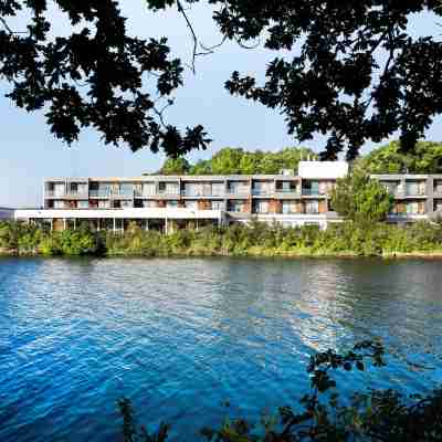 Best Western Plus Hotel les Rives du Ter Hotel Exterior