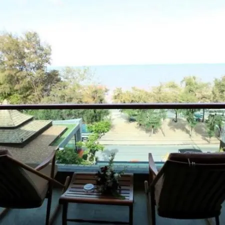 I Calm Resort Cha Am