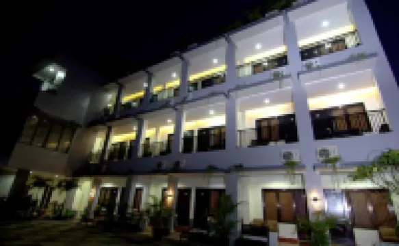 Tirta Kencana Hotel & Garden Resto Hotels near Dirgantara Museum Office