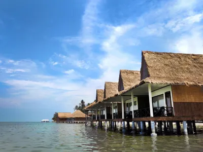 Bintan Spa Villa Beach Resort & Spa Отели в г. Пляж Трикора