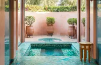Amanjena - Bathtub