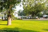 Oak Park Inn