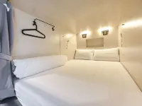 立方旅舍-是隆 席隆地鐵站（Silom）附近的飯店