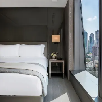 The One96 Hong Kong Отели рядом с достопримечательностью «Эскалаторы Централ-Мид-Левелс»