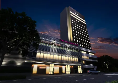 ANA Crowne Plaza Kumamoto New Sky Отели рядом со станцией JR Kami-Kumamoto Station