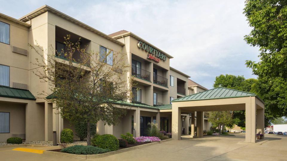 Courtyard Champaign