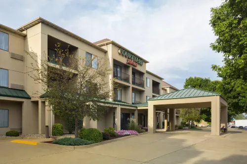 Courtyard Champaign Hoteles en Champaign