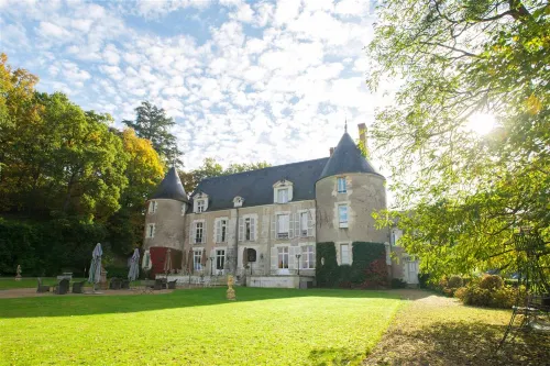 Chateau de Pray Hotels in Mosnes