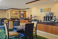 Fairfield Inn & Suites Champaign