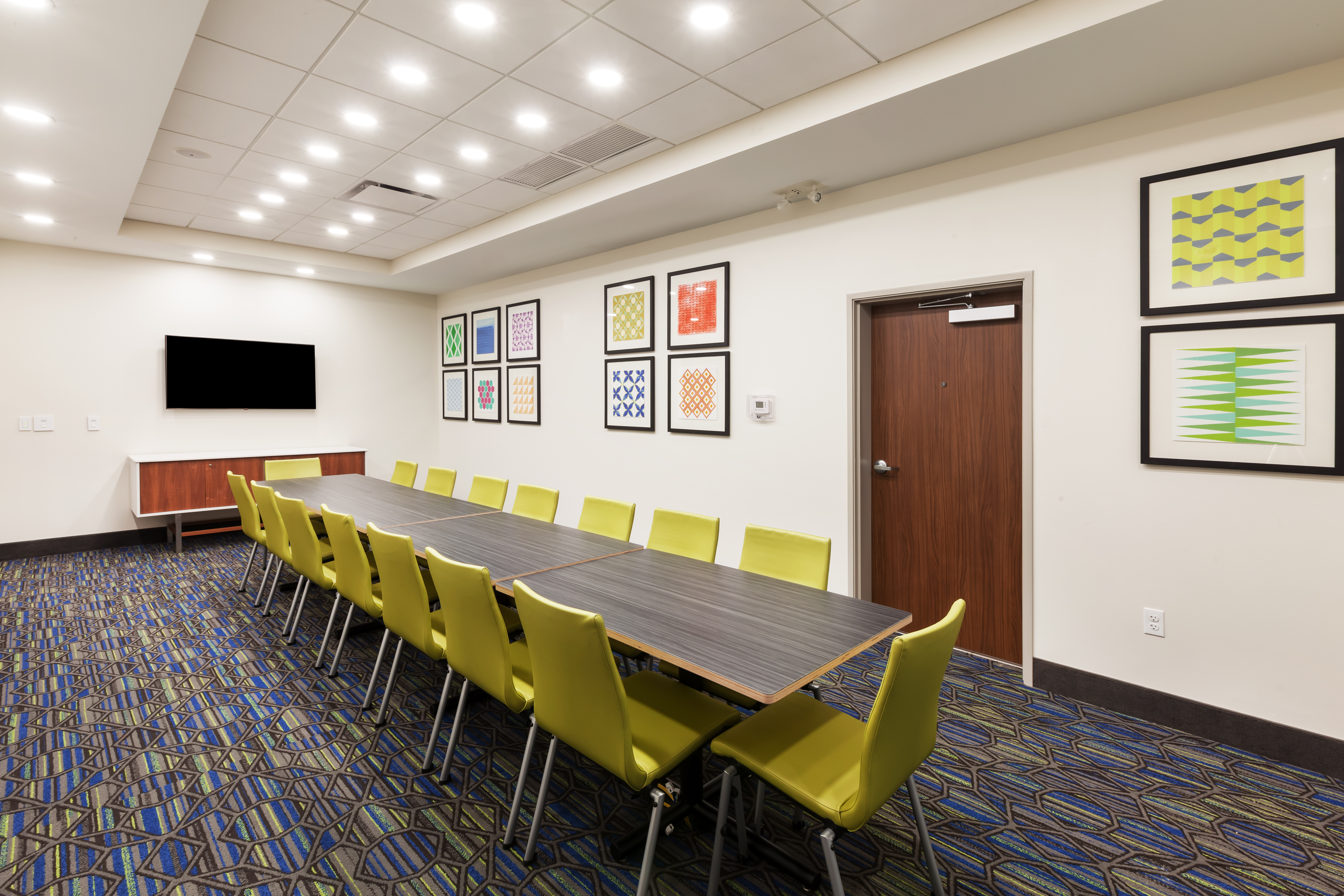 Holiday Inn Express & Suites Lenexa - Overland Park Area, an Ihg Hotel