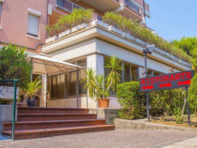 Hotel Miramare-Porto San Giorgio Updated 2022 Room Price-Reviews & Deals |  Trip.com