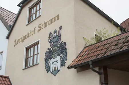 Schramm Landgasthof Отели в г. Рауэнебрах
