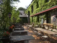 Hotel Landhaus Gut Keuchhof Hotel di Brauweiler