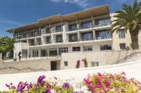Thalazur Antibes - Hôtel & Spa Hotel dekat Antibes train station