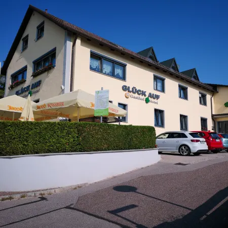 GLUECK - AUF