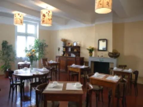 Hôtel du Cours Hotels in Pertuis