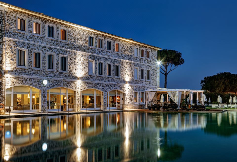 Terme di Saturnia Natural Spa & Golf Resort - The Leading Hotels of the  World - Valoraciones de hotel de 5 estrellas en Saturnia