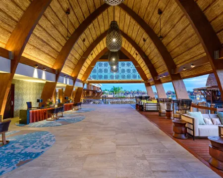 Fiji Marriott Resort Momi Bay Hotels in Nadi