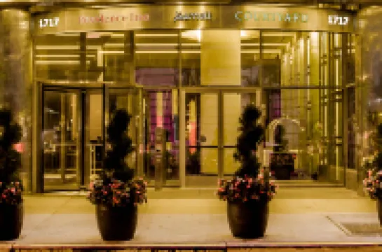 Residence Inn by Marriott New York Manhattan/Central Park Hotel a 