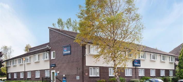 Travelodge Chester Warrington Road チェスターのホテル