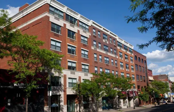 門羅全球豪華套房酒店