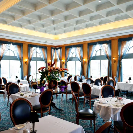 The Waterside Inn Отели рядом с достопримечательностью «Шеридан»