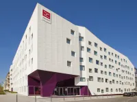 Séjours & Affaires Massy Atlantis Hotels in Massy